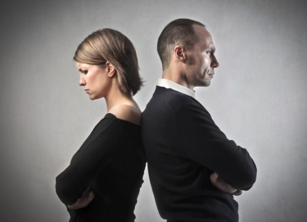 Семейный кризис – это момент, когда возрастает напряжение между супругами