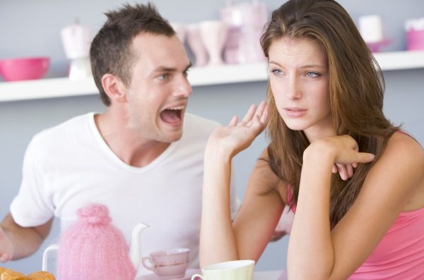 Жене нельзя рассказывать детали отношений, особенно негативные