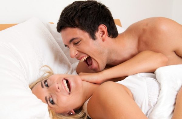 Секс партнеров – акт страсти, искренность, доверия и любви.