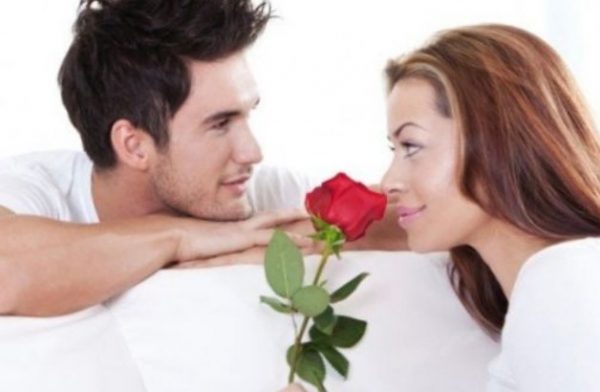 Если верить психологии, то мужчины и женщины воспринимают любовь немного по-разному